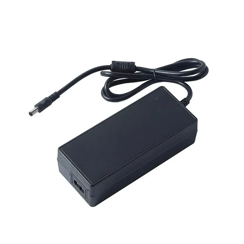 24V 2A Deisce AC DC Adapter Soláthar Cumhachta