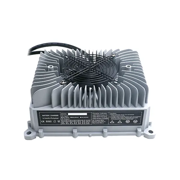 OBC 2000w Charger Battery Inaistrithe Tuv le haghaidh Carranna Gailf